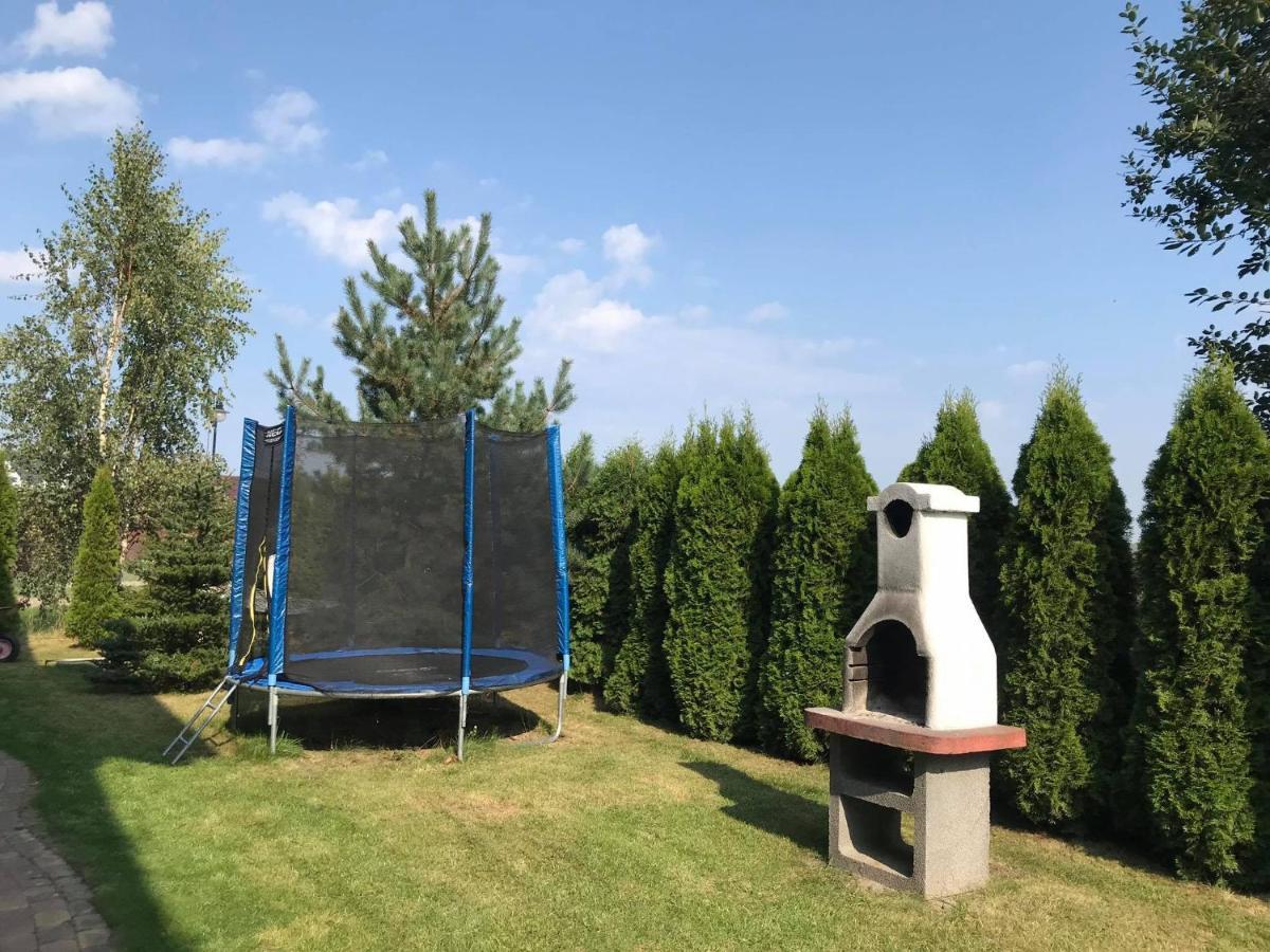 Domki Kapitanskie Z Prywatnym Polem Do Gry W Mini Golf Ревал Екстериор снимка